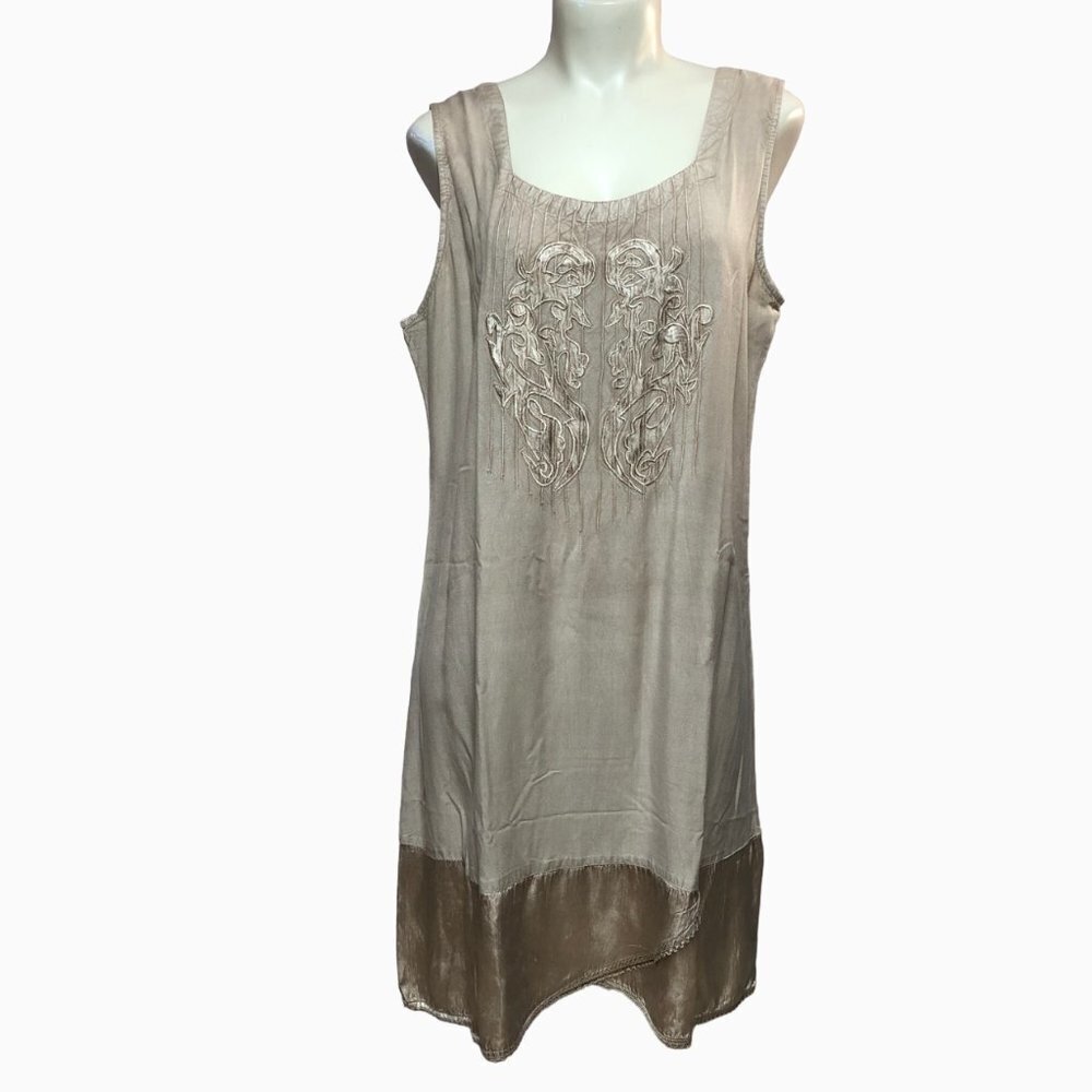 Empress Easy Wear Beige Sleeveless Rayon Dress